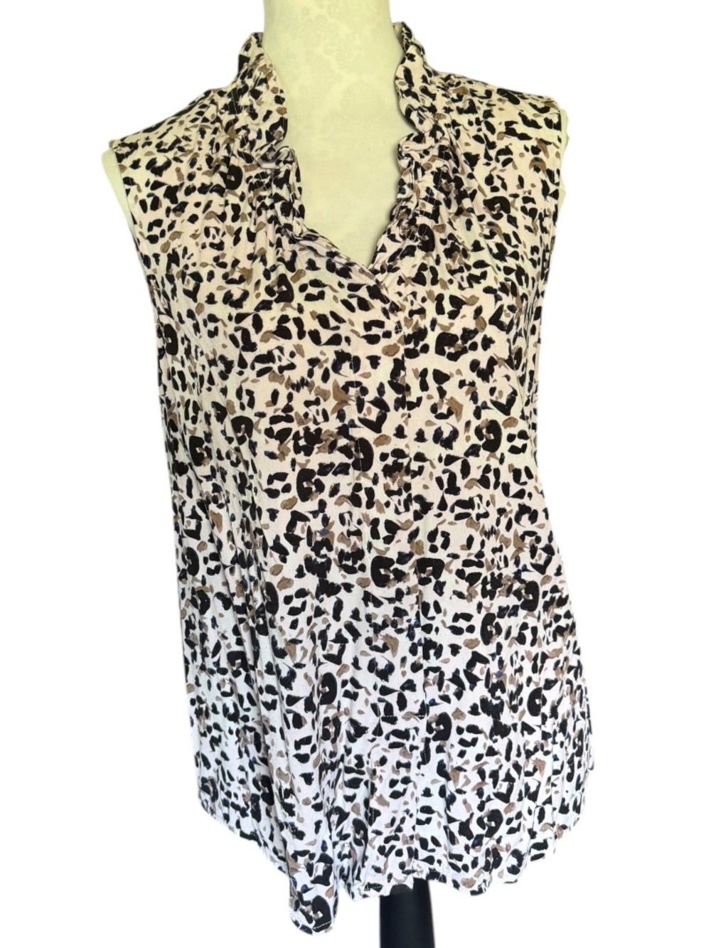 NIC + ZOE Leopard Print Ruffle Neck Sleeveless Blouse | Animal Print Top | Size